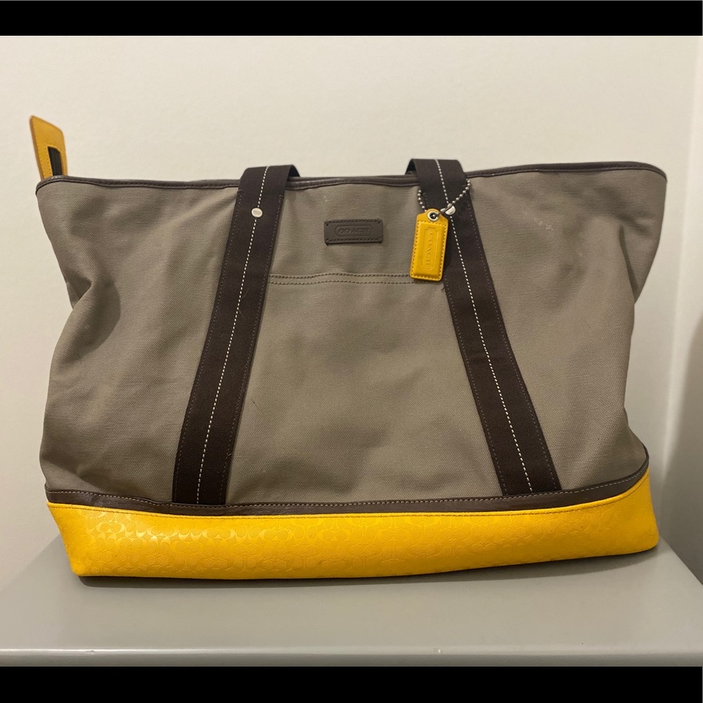 Men’s Coach travel bag